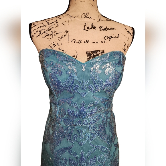 City Vibe Strapless Sequin Gown - Picture 8 of 14